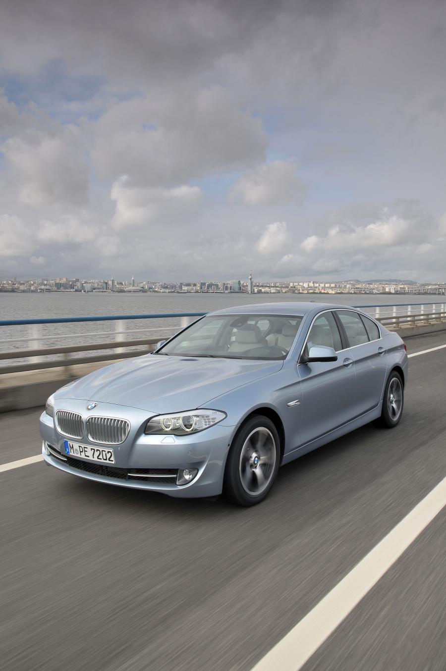  BMW ActiveHybrid 5 2012 года  (US) (фото 119 из 135)